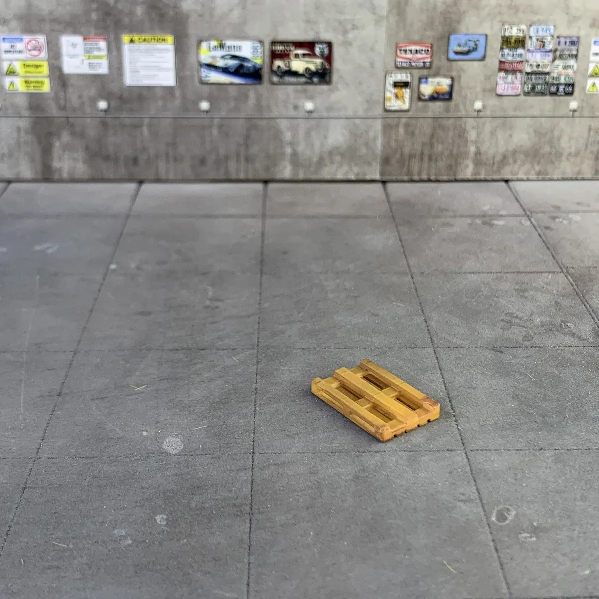 Diecast Wooden Pallet for 1-64 Scale Garage Tool Diorama
