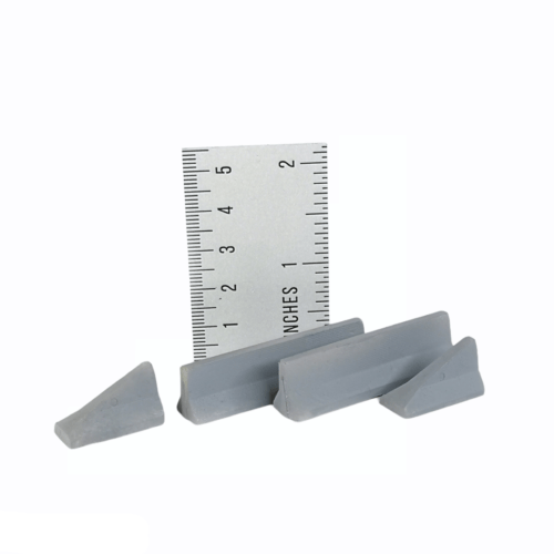 Jersey barriers for 1-64 scale diorama. The kit includes three inner sections and two outer sections.