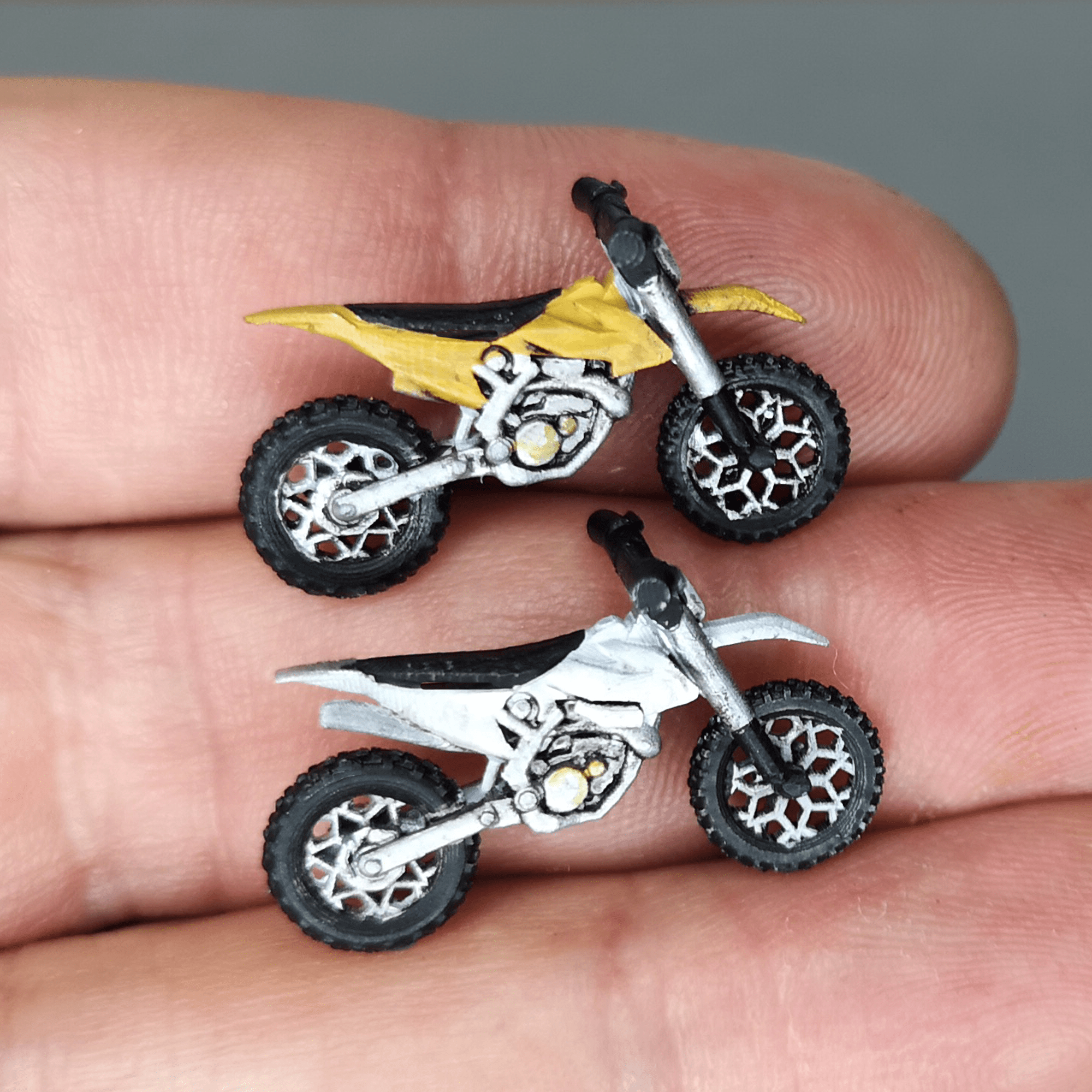 Motorcycle Scale H0 1/87 or 1/64 no Preiser Miniature Figure Motorcross 