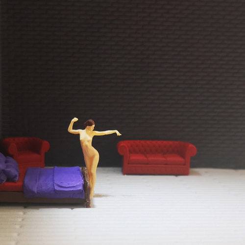 1-64 scale naked girl dancer