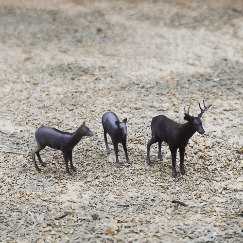 1-64 scale Black-tailed deer family