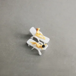 Chaise longue for diorama in scale 1-64 (set)