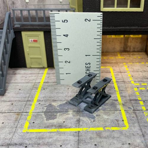 1-64-garage-diorama-Mid-Rise-Scissor-Lift-from-the-side
