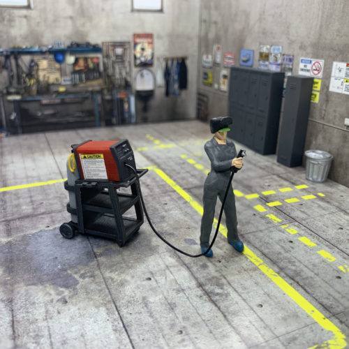 1/43 garage Diorama woman - welder with a welding machine figurines set