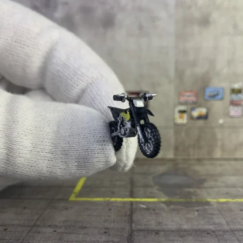 garage diorama bikes